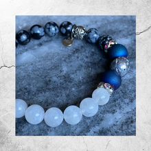 Load image into Gallery viewer, Moonstone and Jasper Essential Oil Bracelet