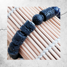 Load image into Gallery viewer, Black Lava &amp; Deep Blue Beads Combine in Aromatherapy Bracelet
